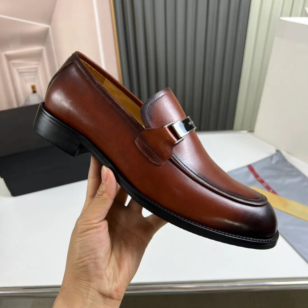 Men's shoes 💰520💰 Prada.PRADA men's business casual leather shoes, 1:1 shipment ⬆️Luxurious and noble 👞All imported original brand leather materials, just to create a more comfortable wearing experience, upper: original cowhide ➕Imported full cow lining, original outsole ✔️36-45 (45 non-returnable)